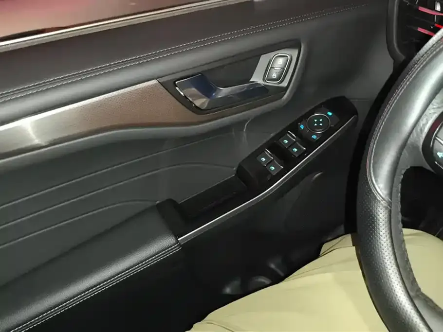 Ford Escape 2022 из CN, фото 7