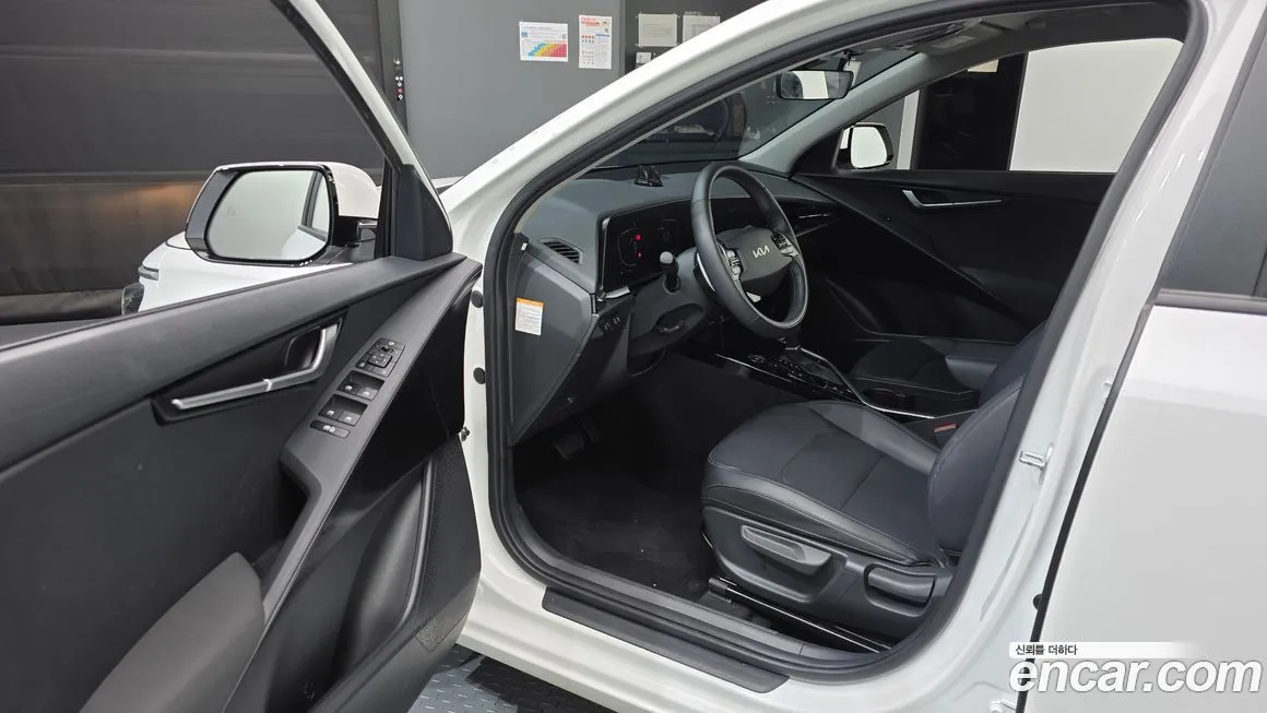 Kia Niro — фото 10
