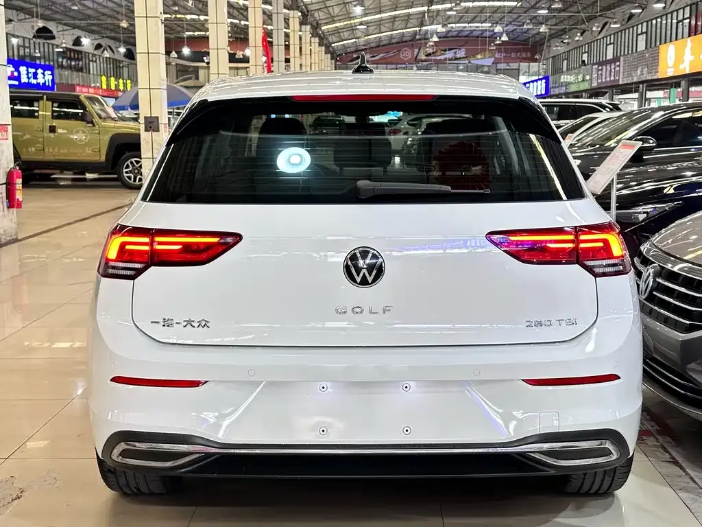 Volkswagen Golf — фото 5