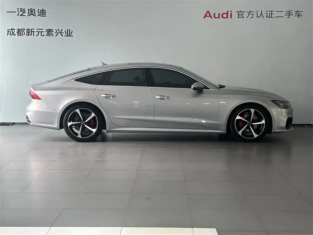 Audi A7 2022 из CN, фото 3