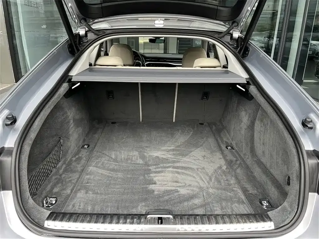 Audi A7 2022 из CN, фото 9
