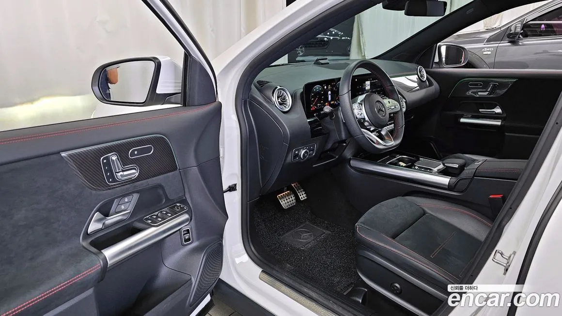 Mercedes-Benz GLA-Class — фото 10