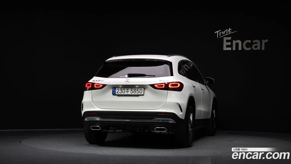 Mercedes-Benz GLA-Class — фото 4