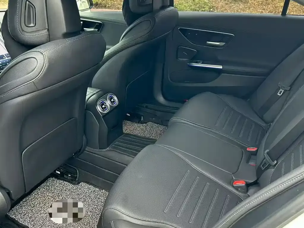 Mercedes-Benz C-Class 2023 из CN, фото 8