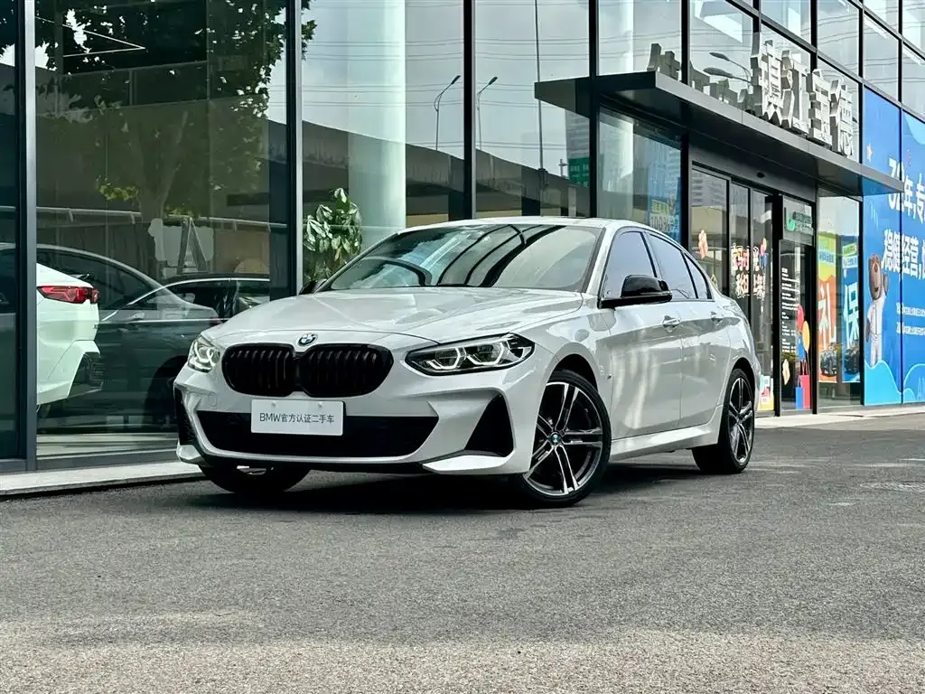 BMW 1 Series — фото 1
