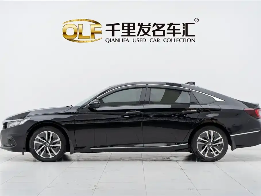 Honda Accord — фото 8