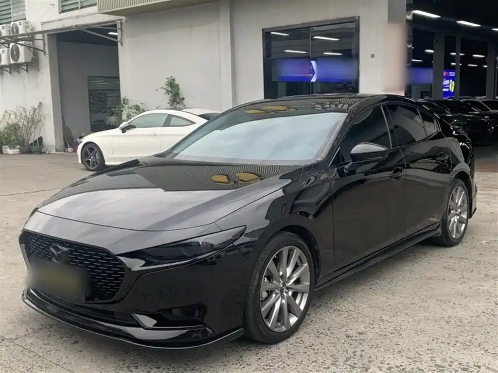 Mazda 3 Axela 2023 из CN, фото 2