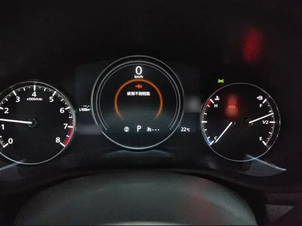 Mazda 3 Axela 2023 из CN, фото 4