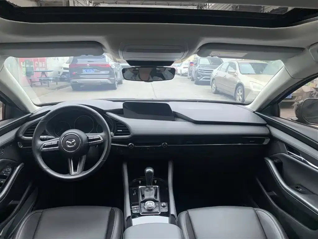 Mazda 3 Axela 2023 из CN, фото 9