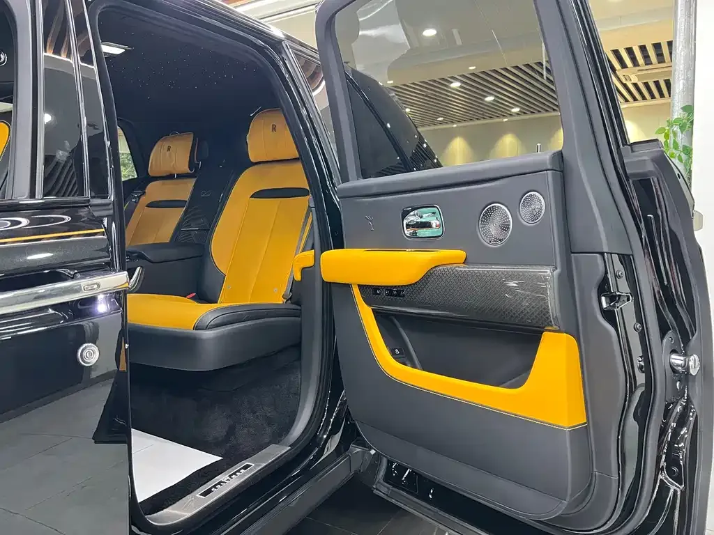 Rolls-Royce Cullinan 2021 из CN, фото 10