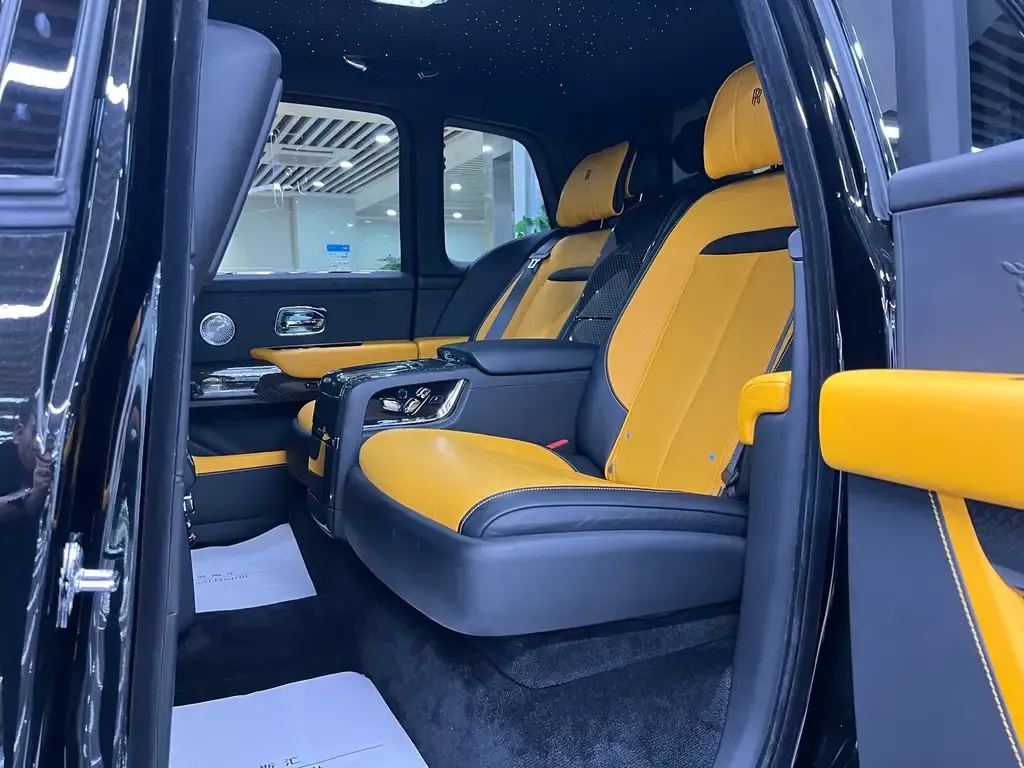 Rolls-Royce Cullinan 2021 из CN, фото 8