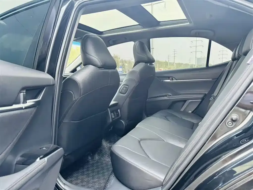 Toyota Camry 2021 из CN, фото 10