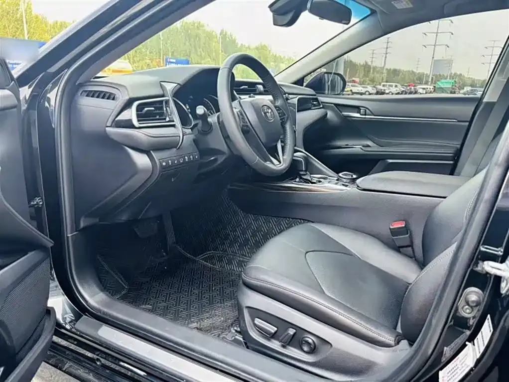 Toyota Camry 2021 из CN, фото 9