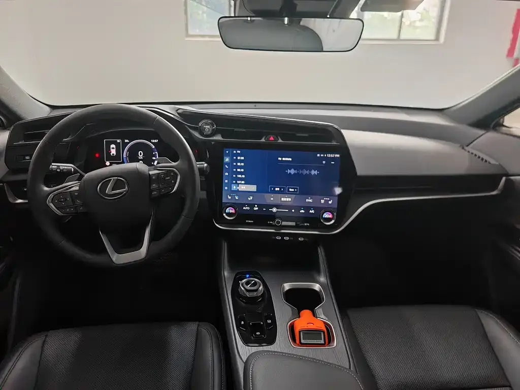 Lexus RZ 2023 из CN, фото 10