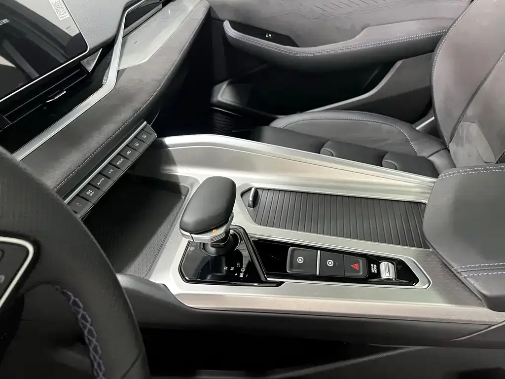 Geely Xingrui 2025 из CN, фото 8