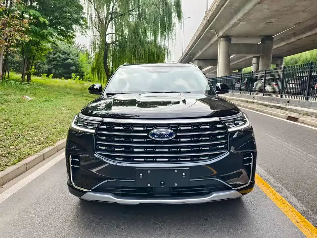 Ford Explorer 2025 из CN, фото 1