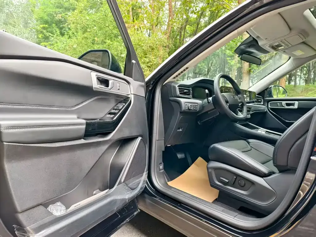 Ford Explorer 2025 из CN, фото 9