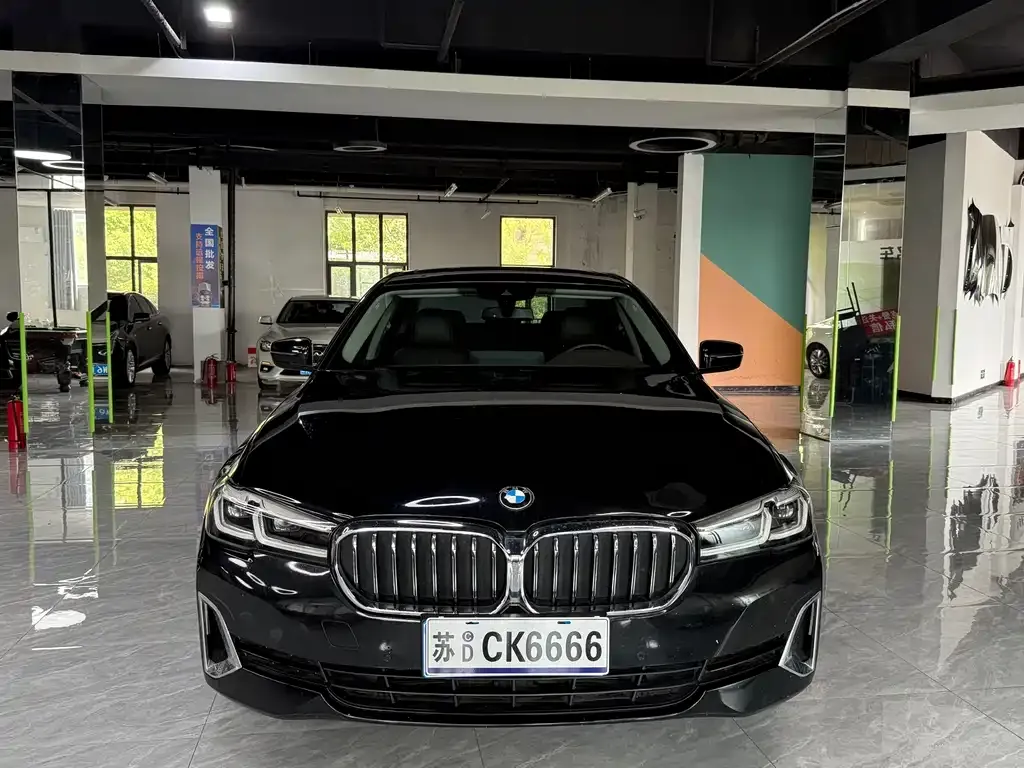 BMW 5 Series — фото 2