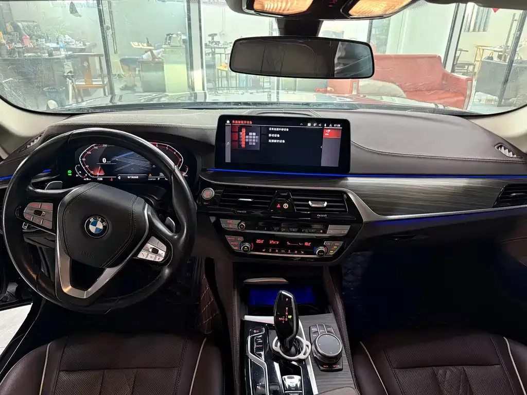 BMW 5 Series — фото 6