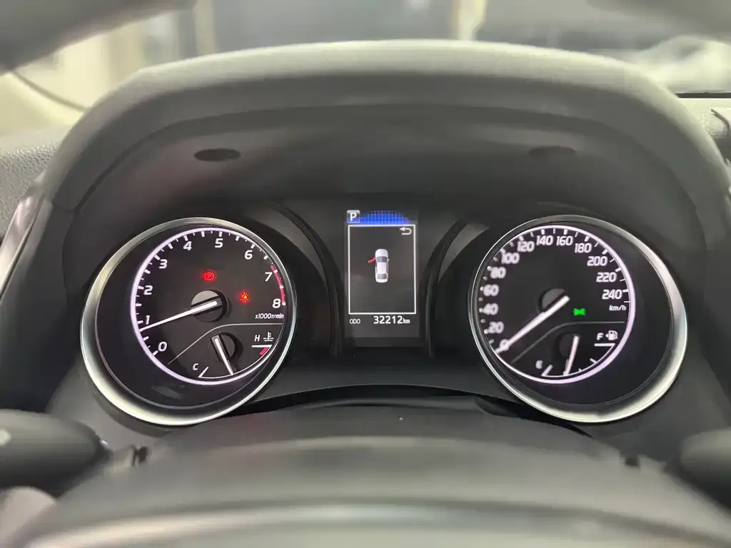 Toyota Camry 2023 из CN, фото 10