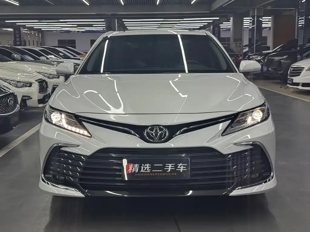 Toyota Camry 2023 из CN, фото 2