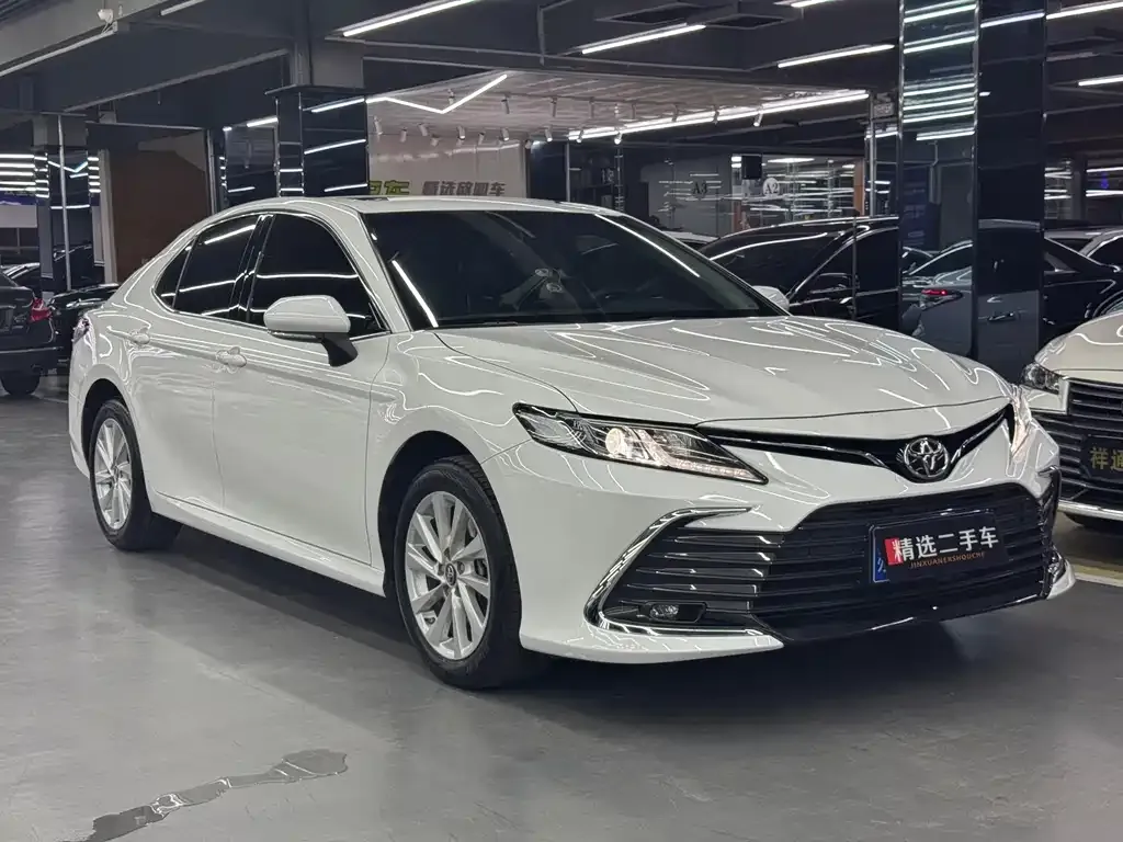 Toyota Camry 2023 из CN, фото 3