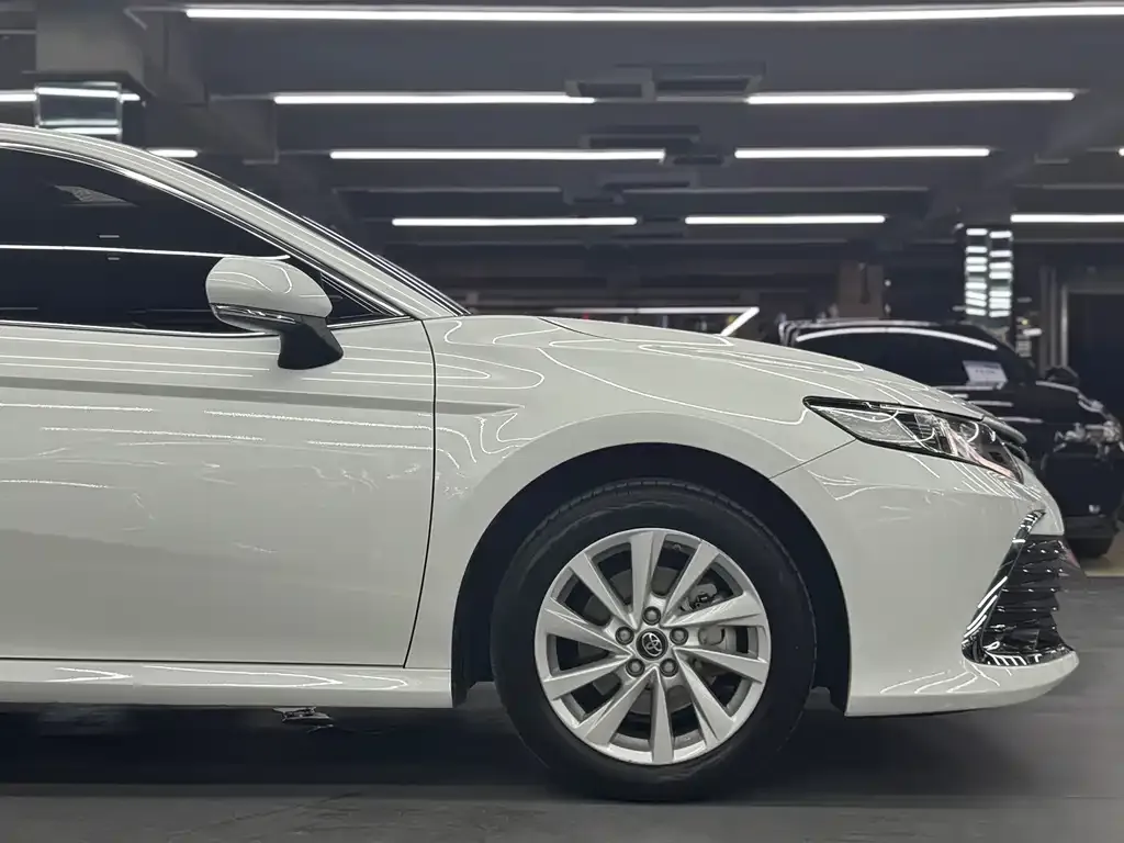 Toyota Camry 2023 из CN, фото 4