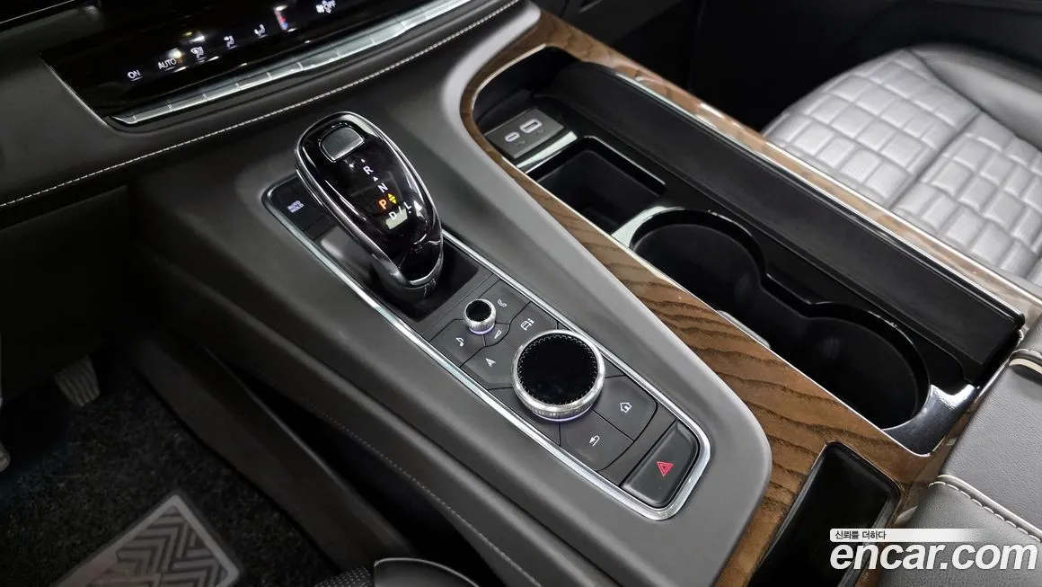 Cadillac Escalade 2023 из KR, фото 9