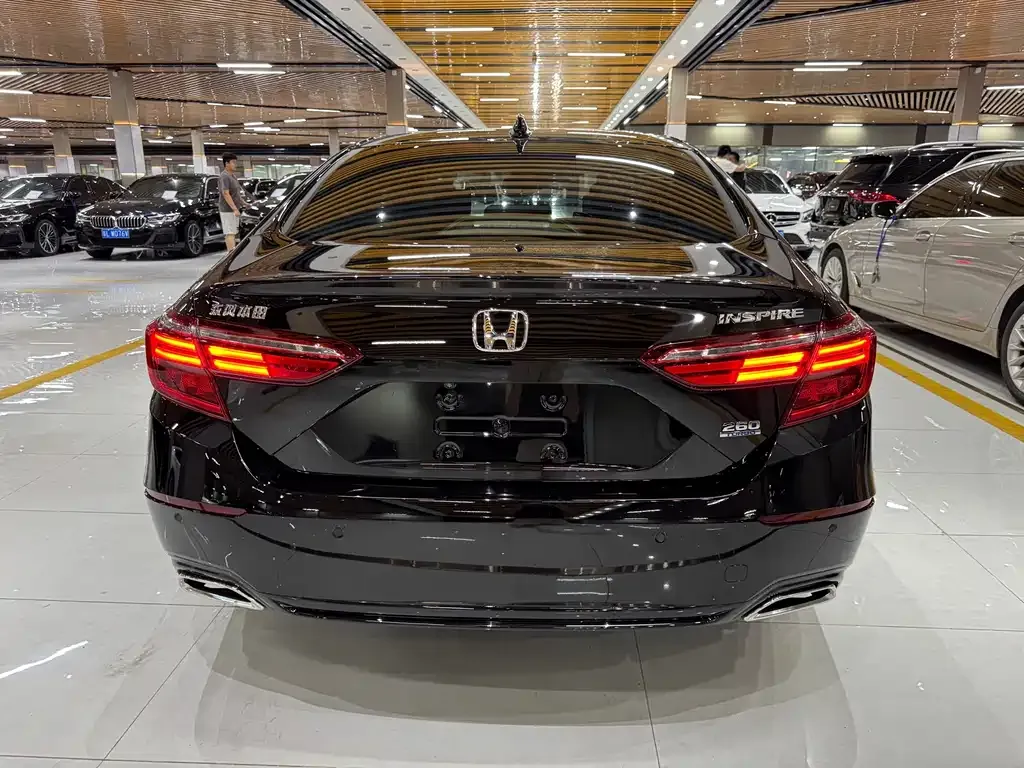 Honda Inspire — фото 5