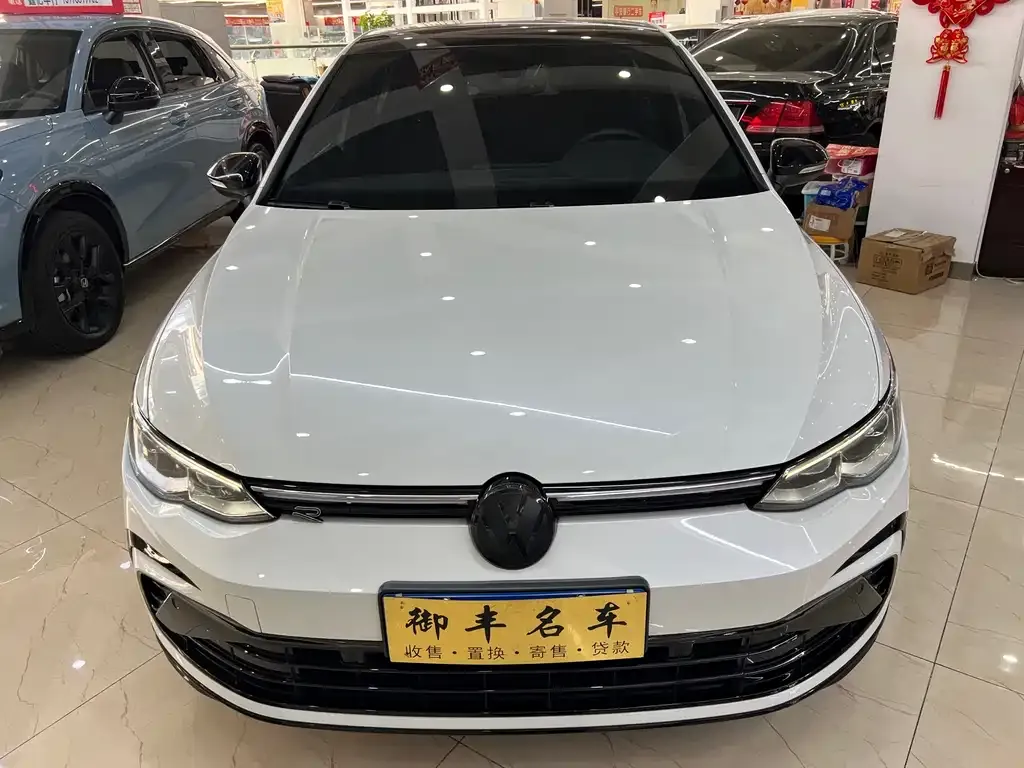 Volkswagen Golf 2023 из CN, фото 2