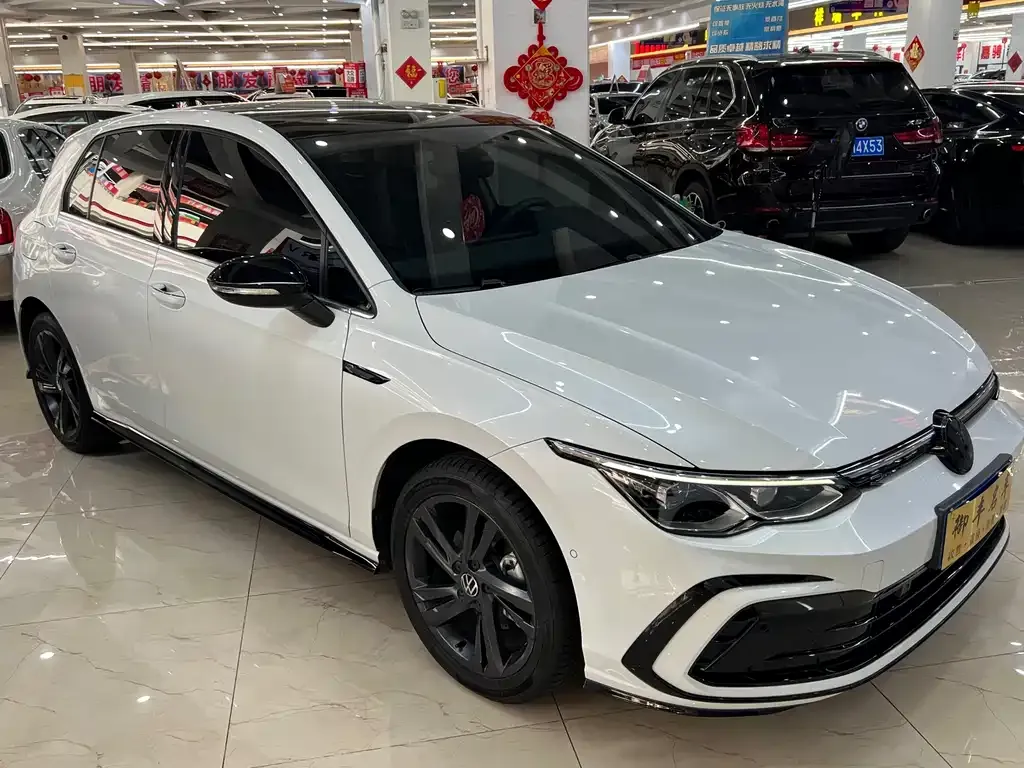 Volkswagen Golf 2023 из CN, фото 3