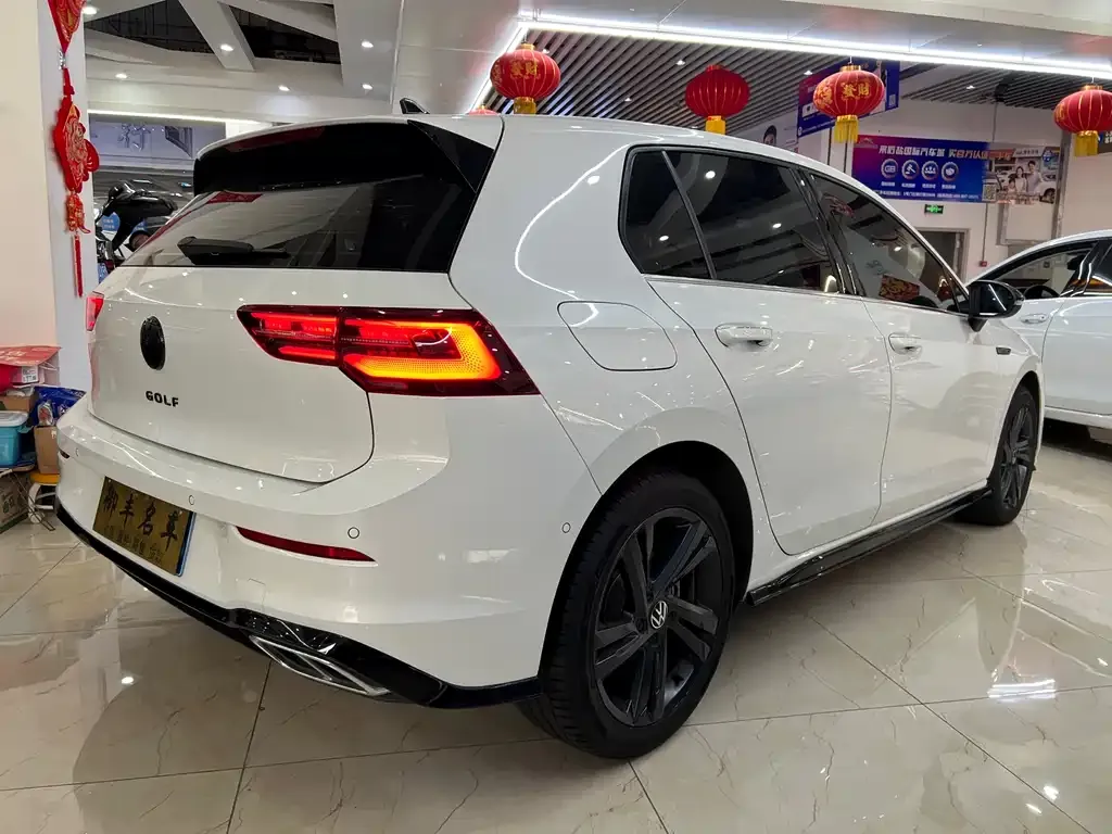 Volkswagen Golf 2023 из CN, фото 4