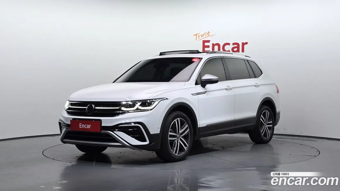 Volkswagen Tiguan — фото 1