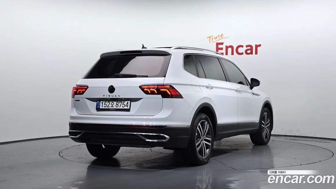 Volkswagen Tiguan — фото 2