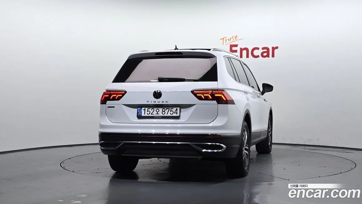 Volkswagen Tiguan — фото 4