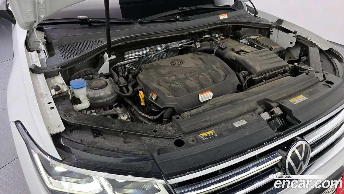 Volkswagen Tiguan — фото 6