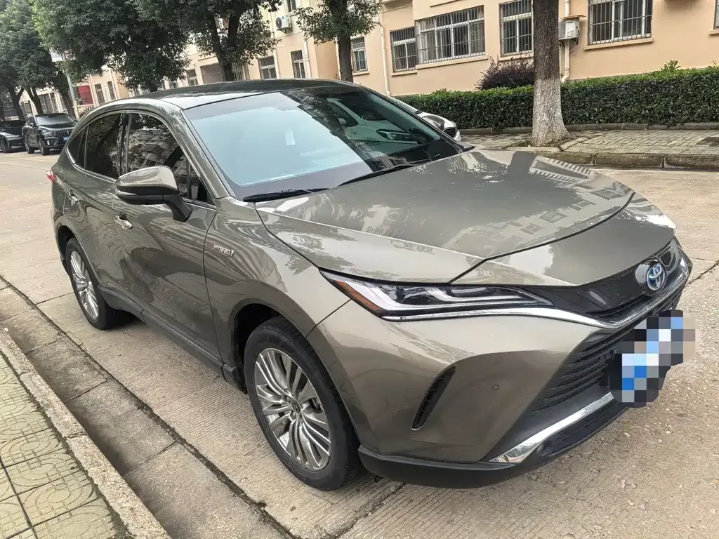 Toyota Harrier — фото 2