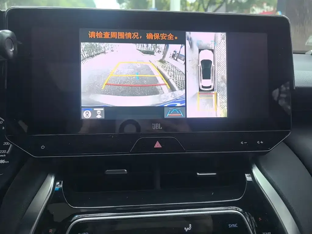 Toyota Harrier — фото 9