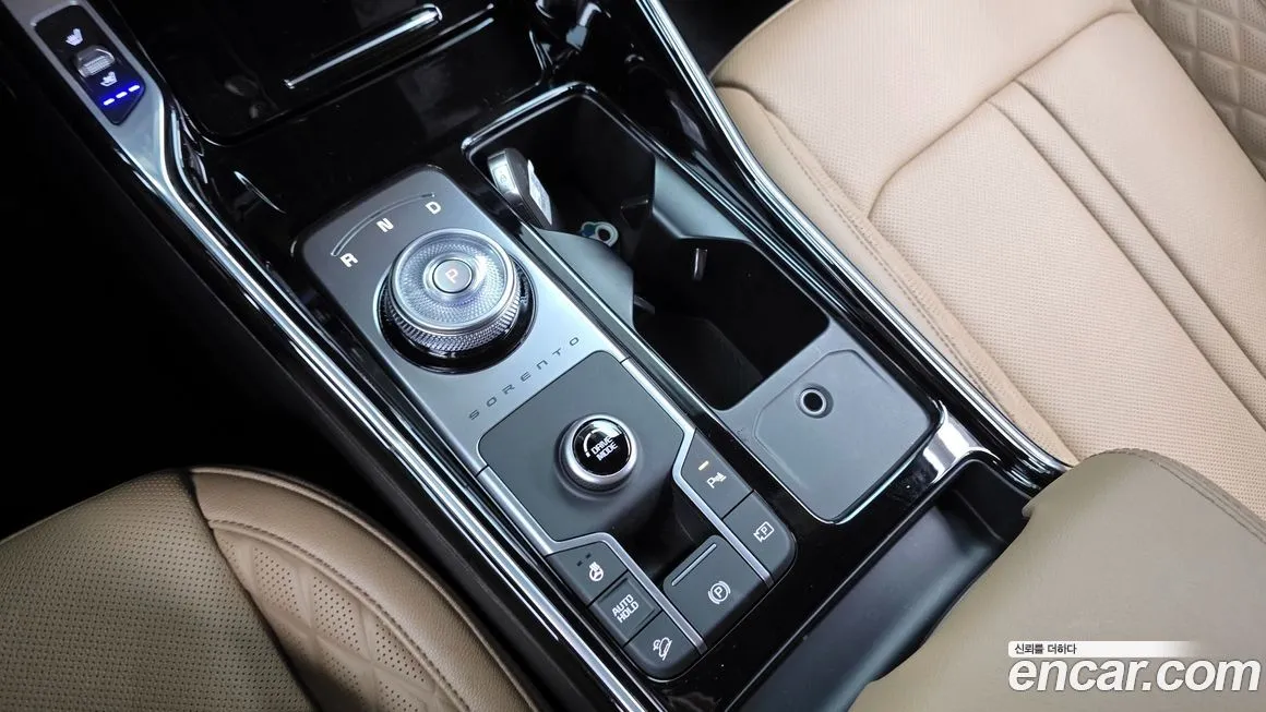 Kia Sorento — фото 9