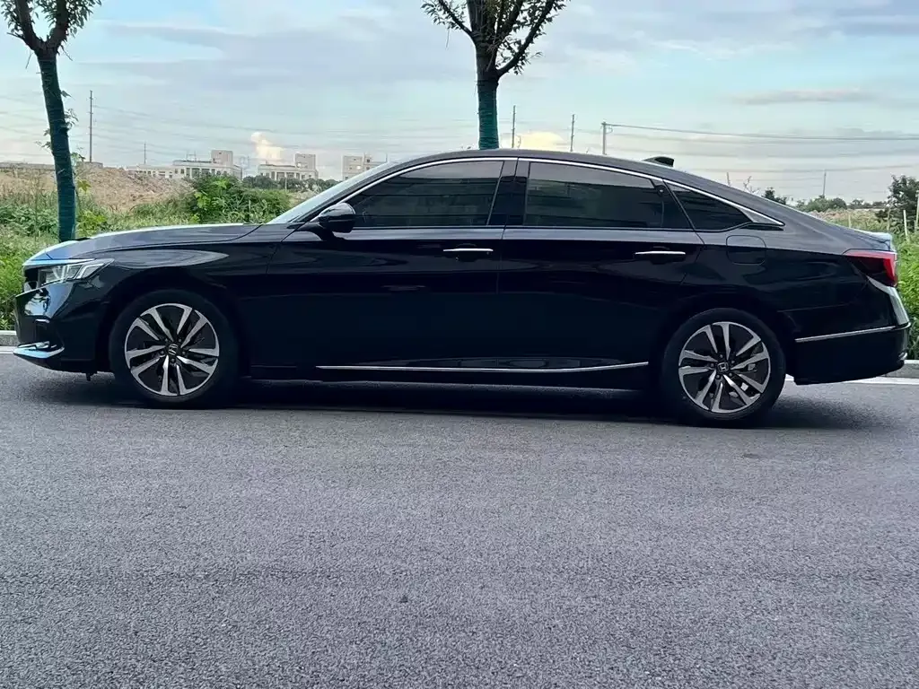 Honda Accord — фото 3