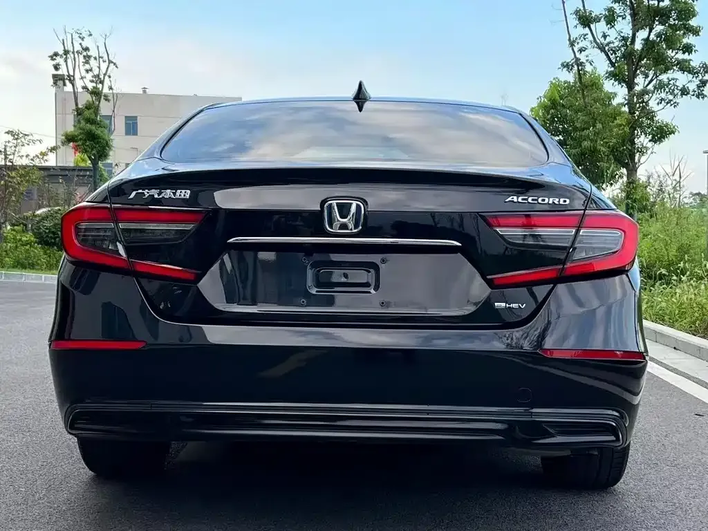 Honda Accord — фото 4