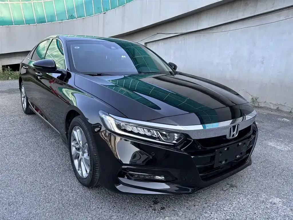 Honda Accord — фото 4
