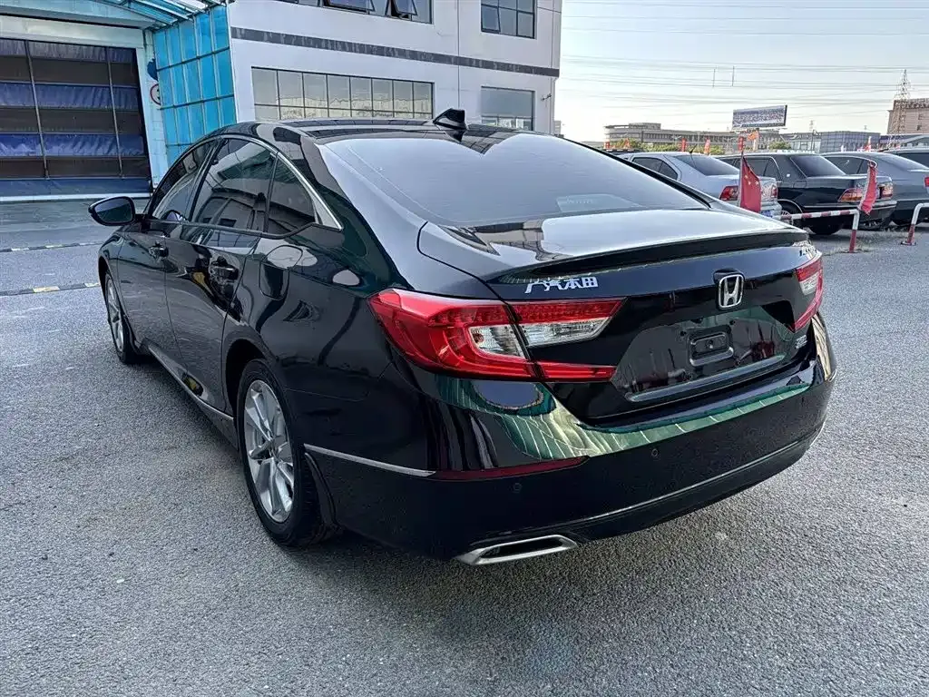 Honda Accord — фото 5