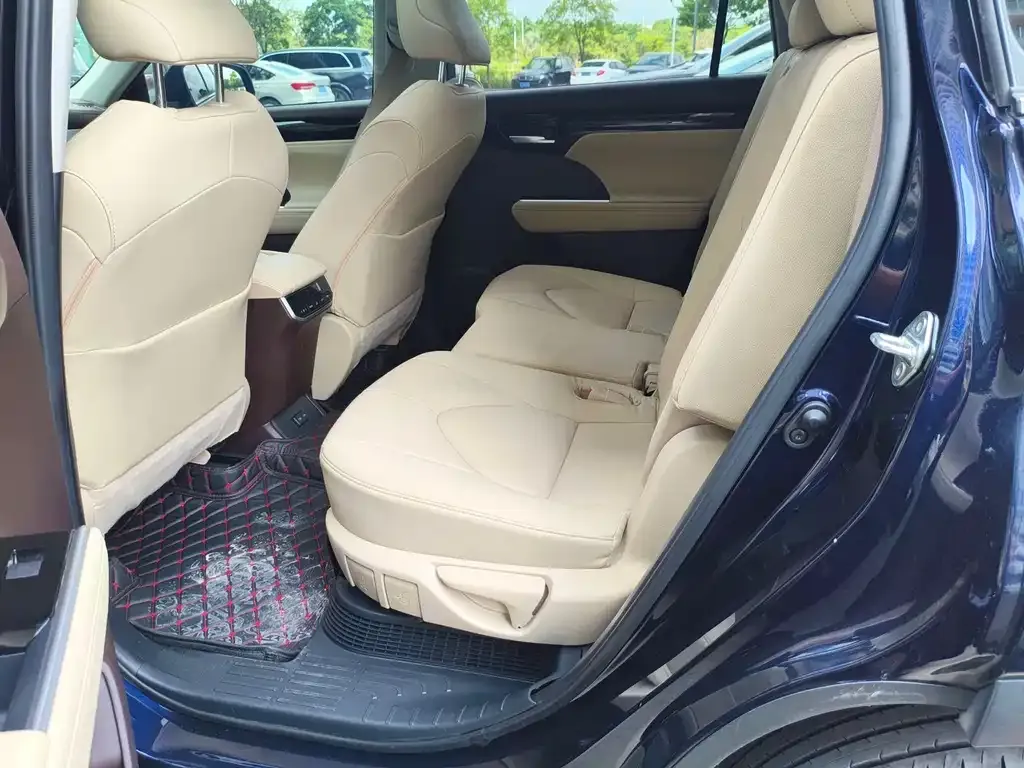Toyota Highlander 2022 из CN, фото 5