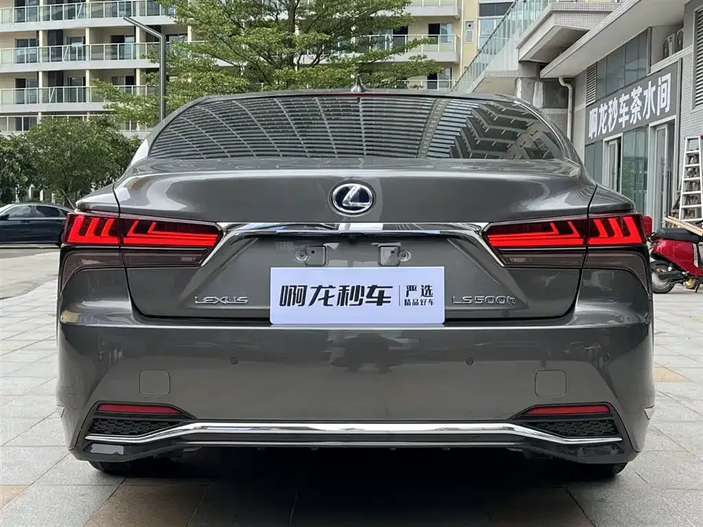 Lexus LS — фото 5