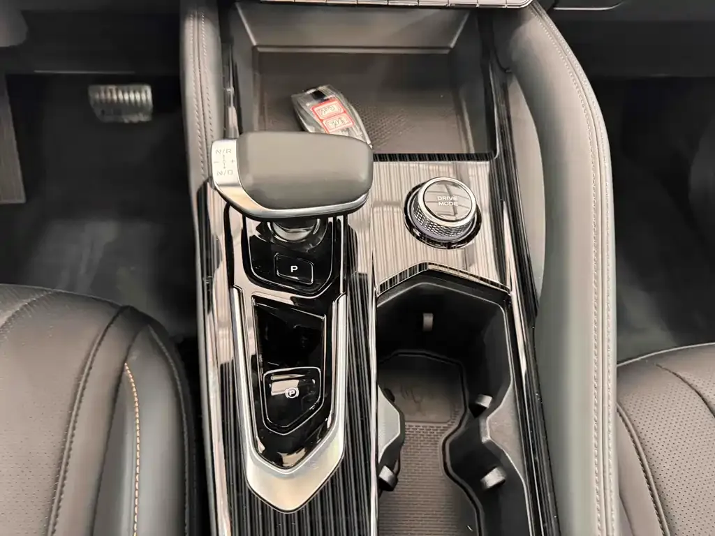 Geely Xingyue L 2025 из CN, фото 8
