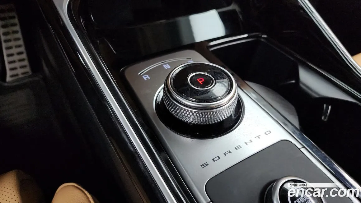 Kia Sorento — фото 9