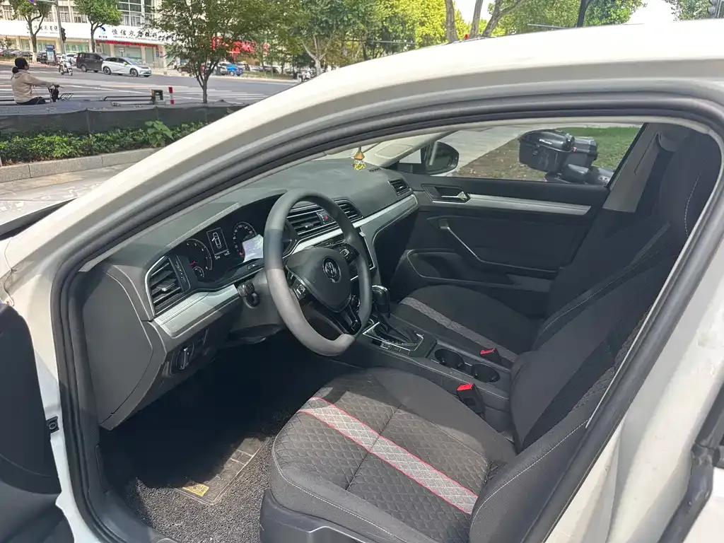 Volkswagen Lamando 2022 из CN, фото 7