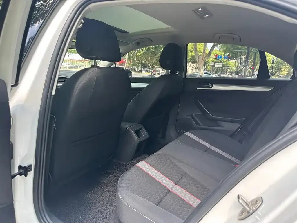 Volkswagen Lamando 2022 из CN, фото 8