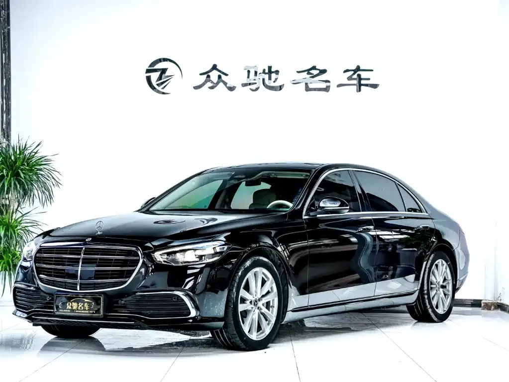 Mercedes-Benz S-Class — фото 1